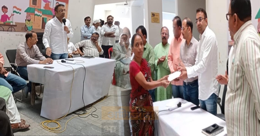 vadhi-flood-victims-receive-financial-aid - Abhijeet Bharat