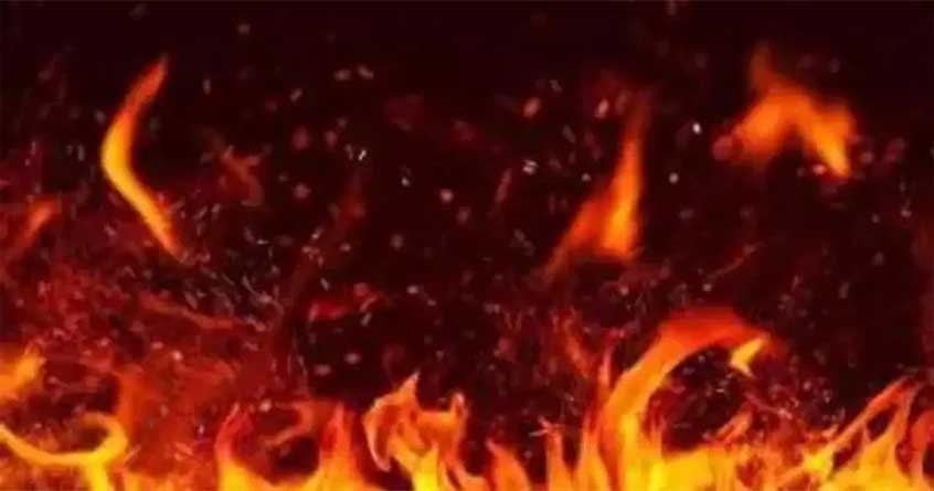 fire broke out in a building near grant road area of mumbai