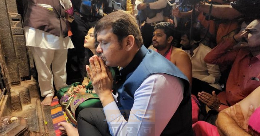 devendra-fadnavis-visits-lakshmi-narsimha-temple-nira - Abhijeet Bharat