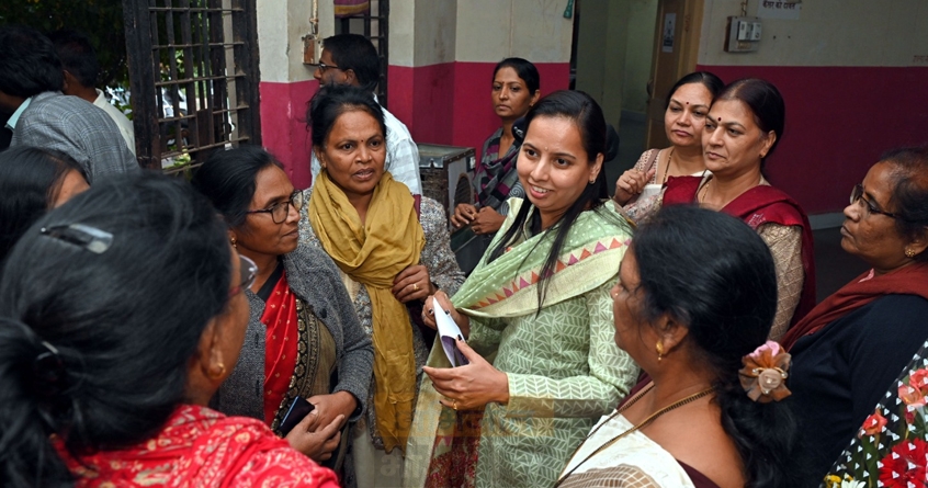 aditi-tatkare-visits-women-and-child-shelter-homes-nagpur - Abhijeet Bharat