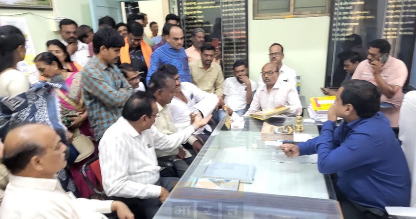 property-tax-hike-protest-anjangaon-surji - Abhijeet Bharat