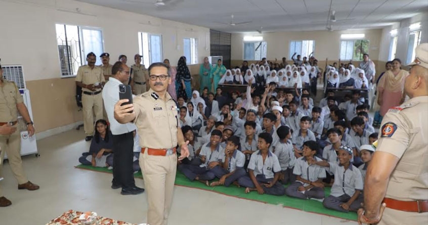 Police Commissioner Dr Ravinder Singhal met NMC students