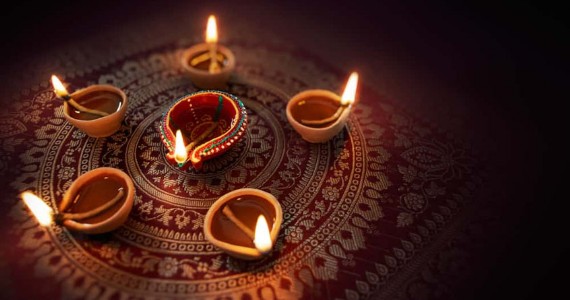 Diwali Special : दिवाळीत मातीच्या दिव्यांचे महत्त्व आणि त्याचा सांस्कृतिक वारसा