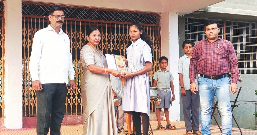 mahatma phule high school student secured 1st rank in state level examination