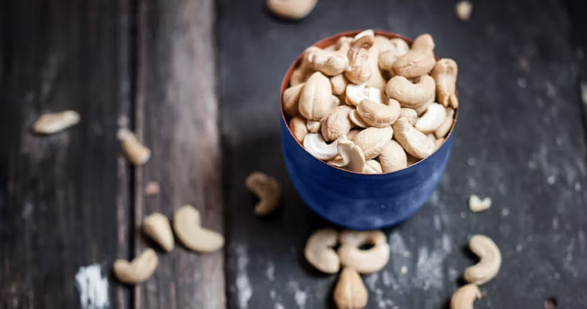 Dry fruits are an excellent source of vitamin b12 for vegetarians