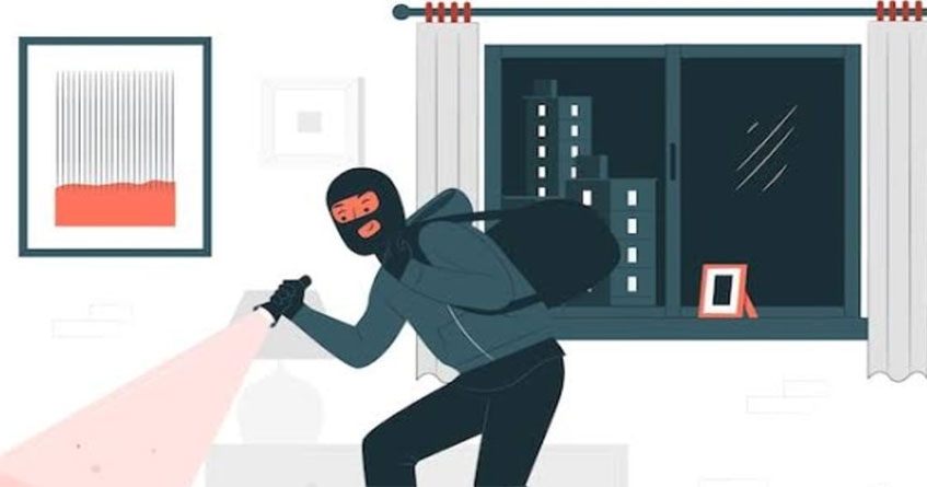 Burglary in Manish Nagar Nagpur