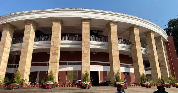 हिवाळी अधिवेशन; नागपुरात प्रलंबित मागण्यांसाठी पोलीस पाटलांचा भव्य मोर्चा