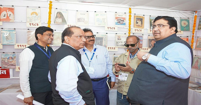 Rahul Pandey visits the exhibition
