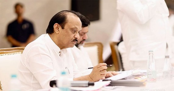 अजित पवारांच्या घोषणेनं राजकीय वर्तुळात खळबळ; पिंपरी-चिंचवडमध्ये मविआची समीकरणं कोलमडली