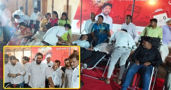 मुख्यमंत्री फडणवीसांच्या निवास्थानाबाहेर प्रहारचं रक्तदान आंदोलन;शेतकऱ्यांच्या प्रश्नांसाठी बच्चू कडू आक्रमक !