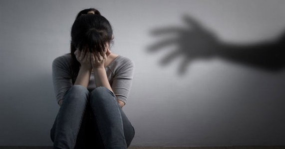नागपुरात शिंदे सेनेच्या पदाधिकाऱ्यावर महिला उद्योजिकेचा विनयभंग केल्याप्रकरणी गुन्हा दाखल