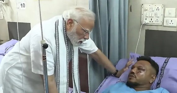 दैव बलवत्तर! मी उडी मारली नाही, सीटसह बाहेर फेकलो गेलो; रमेश विश्वकुमार यांचा थरारक अनुभव