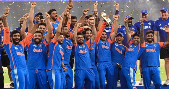 आशिया कप २०२५: भारताच्या ऐतिहासिक विजयानंतर बीसीसीआयने दिले २१ कोटींचे बक्षीस!