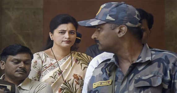 माजी खासदार नवनीत राणा यांना जीवे मारण्याची धमकी; पोलिसांकडून कसून तपास