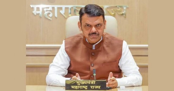 दुष्काळग्रस्त शेतकऱ्यांना दिवाळीपूर्वी ५ हजार रुपये; मुख्यमंत्री देवेंद्र फडणवीस यांची घोषणा