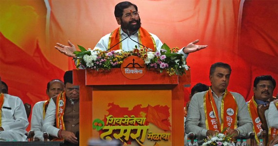 एकनाथ शिंदेंच्या दसरा मेळाव्यात यंदा वेगळे नियोजन; दुष्काळग्रस्त शेतकऱ्यांसाठी मदतीचा हात!