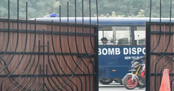 अहमदाबादमधील अनेक शाळांना बॉम्बने उडवण्याची धमकी; गुजरात सरकार सतर्क