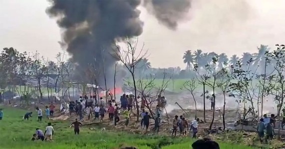 आंध्र प्रदेशातील काकीनाड्यातील फटाक्यांच्या कारखान्यात स्फोट; १८ मजुरांचा मृत्यू, अनेक जखमी