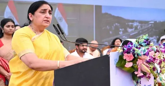 महाराष्ट्रात महिला कर्मचाऱ्यांसाठी नवी सुविधा; ‘कम अर्ली-गो अर्ली’मुळे कामावरून लवकर जाण्याची मुभा!