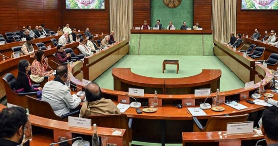 मिडल ईस्ट संकटावर सर्वपक्षीय बैठक सुरू; टीएमसीचा बहिष्कार, राहुल गांधी अनुपस्थित