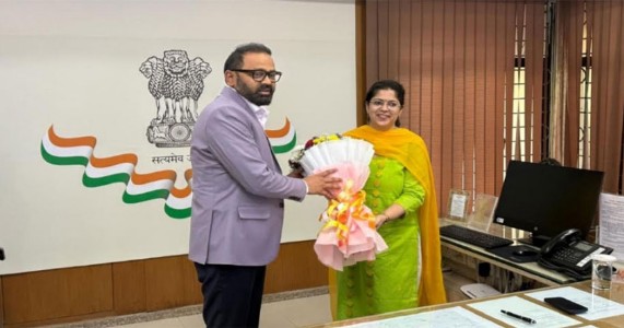 नागपूर महानगरपालिकेला नवे आयुक्त; डॉ. विपिन इटनकर यांनी स्वीकारली जबाबदारी