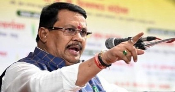 ‘कॉर्पोरेट जिहाद’ प्रकरण गाजत असताना वडेट्टीवारांचा सरकारवर प्रहार; दुहेरी निकषांवर सवाल