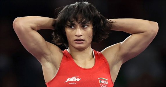मला निवृत्त करण्याचेच षड्यंत्र; विनेश फोगाटचा भारतीय कुस्ती महासंघावर घणाघात