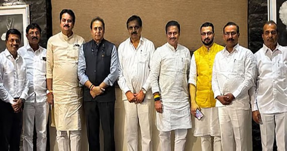 राष्ट्रवादी काँग्रेसच्या विलीनीकरणाच्या हालचालींना वेग? पुण्यात शरद पवार गटाच्या नेत्यांची गुप्त बैठक
