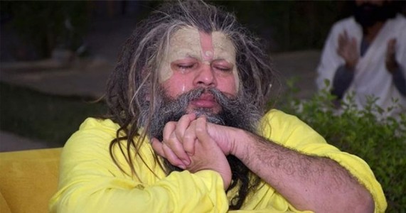 प्रेमानंद महाराजांची प्रकृती खालावली; पदयात्रा आणि खाजगी दर्शन तात्पुरते बंद