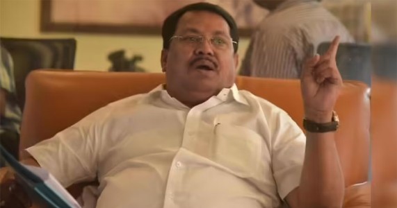 “पैसे जपून ठेवा, मोठी गुंतवणूक टाळा”; विजय वडेट्टीवारांचा इशारा, राजकीय चर्चांना उधाण