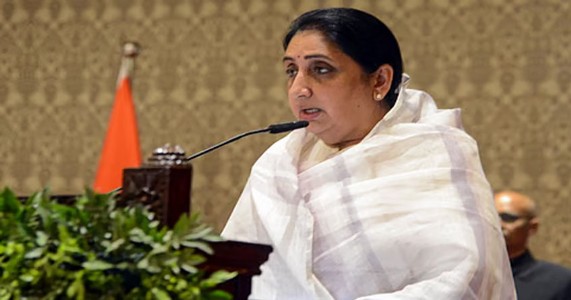 सुनेत्रा पवारांच्या निर्णयाकडे राष्ट्रवादीत नजर; राज्यसभा, महिला आयोगासह अनेक पदांसाठी जोरदार रस्सीखेच