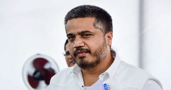 पोलिसांची नोटीस, तरीही रोहित पवार आंदोलनावर ठाम; पंढरपुरात राजकीय वातावरण तापले