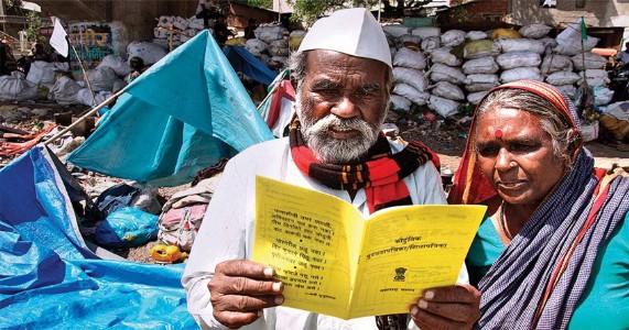 रेशन कार्डधारकांसाठी मोठा दिलासा; आता कोणत्याही रेशन दुकानातून मिळणार धान्य