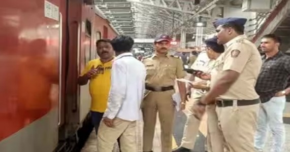 मुंबईत धावत्या लोकलमधील हत्येप्रकरणी जीआरपीची मोठी कारवाई; आरोपी ताब्यात