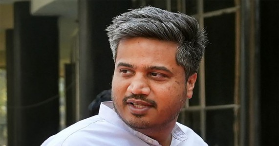 ‘ऑपरेशन टायगर’ नव्हे, ‘ऑपरेशन बाजार’; बंडखोर खासदारांवर रोहित पवारांचा गंभीर आरोप