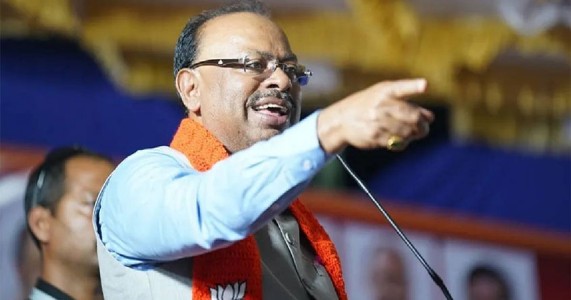 महायुतीचा विजय जवळपास निश्चित; अपक्ष माघारीच्या तयारीत, १७ जागांवर दावा