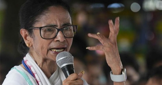 ममता बॅनर्जींसमोर नवे आव्हान? आमदारांनंतर खासदारांमध्येही अस्वस्थता वाढल्याची चर्चा