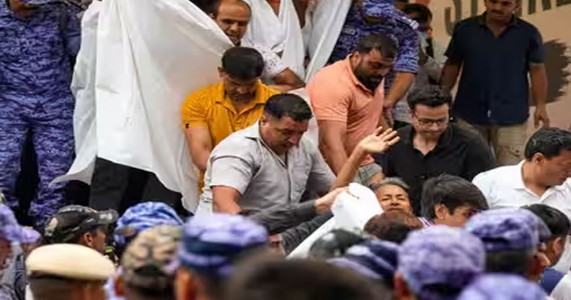 सोनम वांगचुकांची प्रकृती बिघडली; दिल्ली पोलिसांनी सफदरजंग रुग्णालयात केले दाखल