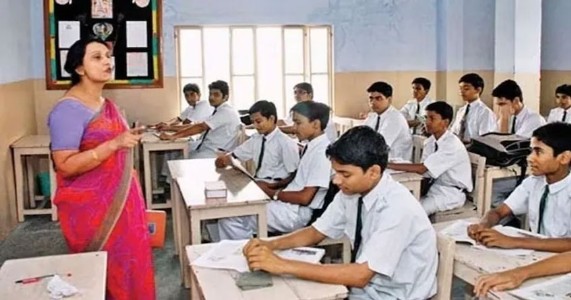 खासगी शाळांच्या फीवाढीवर शासनाचा अंकुश; पालकांच्या तक्रारीनंतर कठोर कारवाईची तरतूद