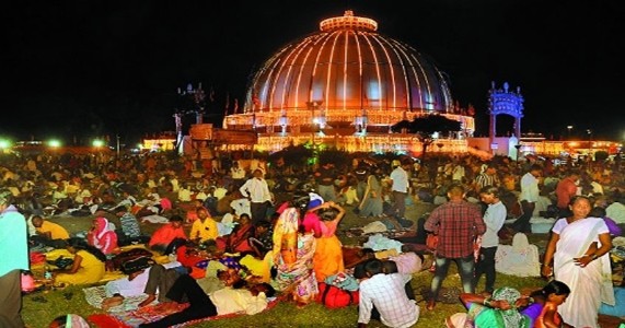 लाखो अनुयायी येणार, मग सुविधा अपुऱ्या का? दीक्षाभूमीवर जागतिक दर्जाच्या सोयींची मागणी