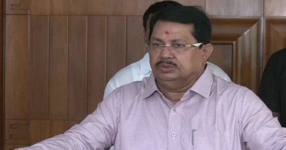 यूपीआयच्या शुल्कावरून वडेट्टीवारांचा सरकारवर निशाणा; ‘सामान्यांच्या खिशावर डल्ला’चा आरोप