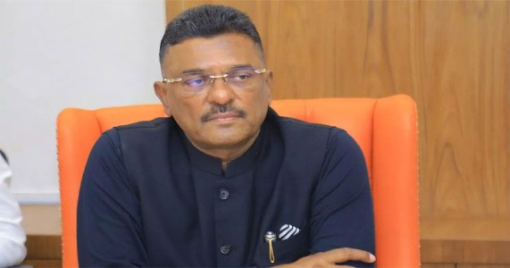 जरांगे-शिंदेंमधील विसंवाद दूर होण्याची चिन्हे; प्रताप सरनाईकांचा दावा